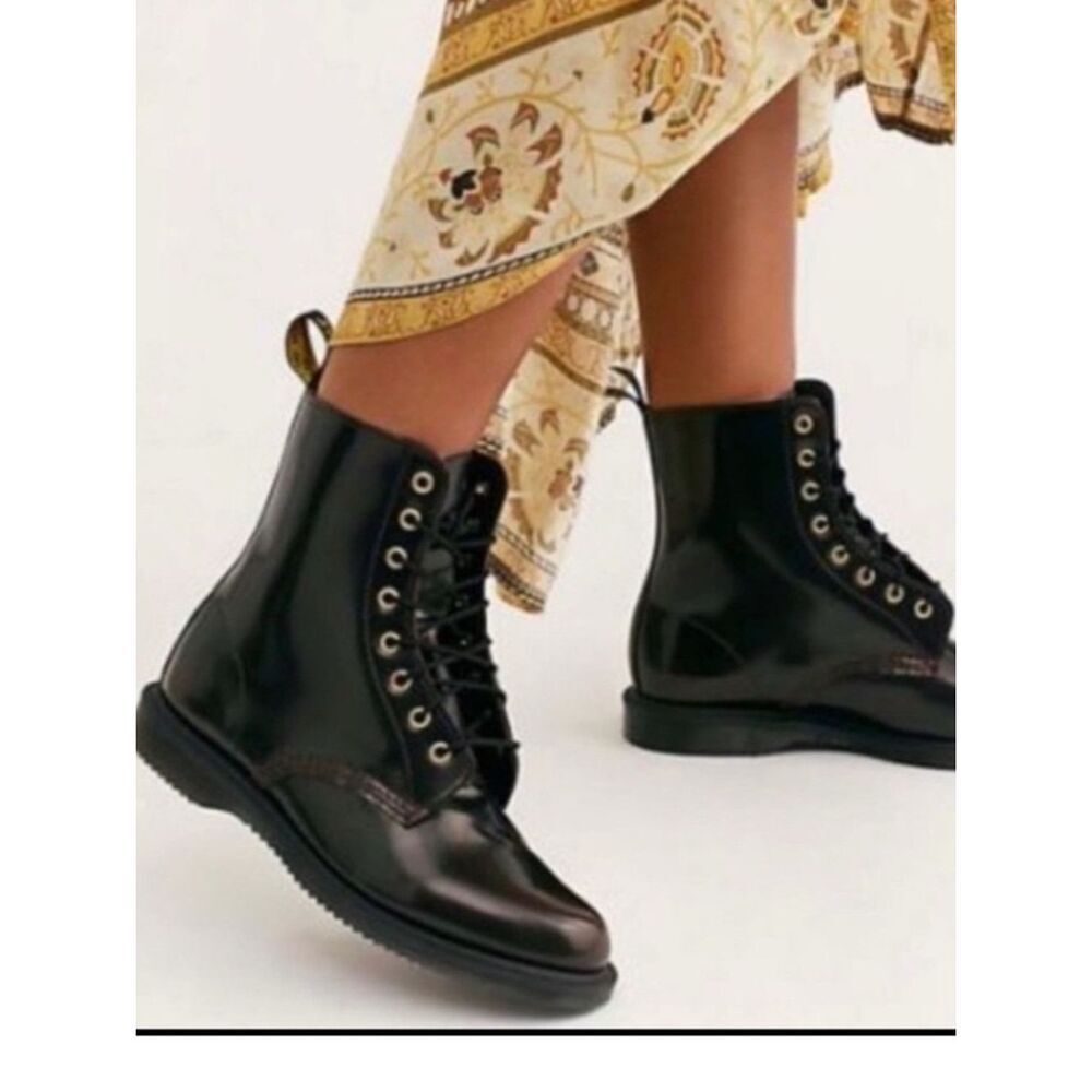 Dr. Martens Elsham Lace-Up Boots Size 6